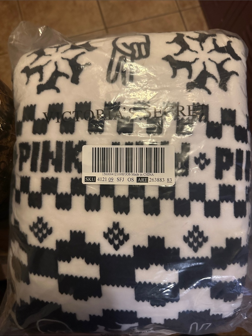 VS Pink Cozy Throw Blanket 💖